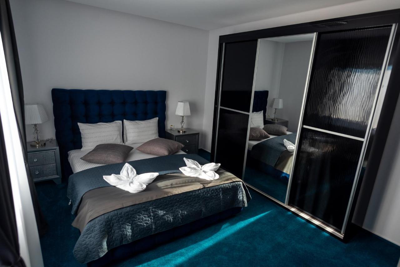 Complex Noblesse Hotel Васлуи Екстериор снимка
