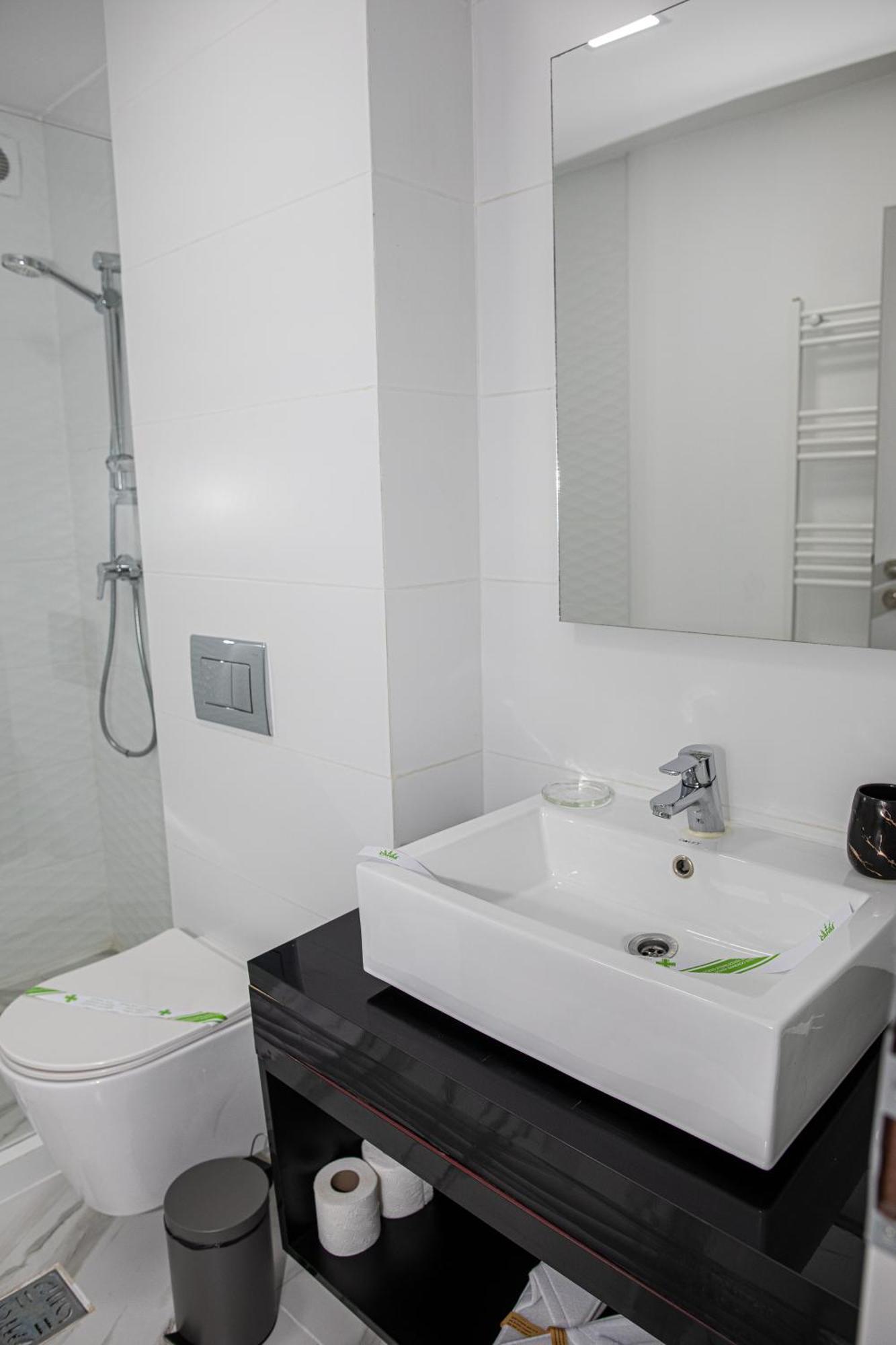 Complex Noblesse Hotel Васлуи Екстериор снимка